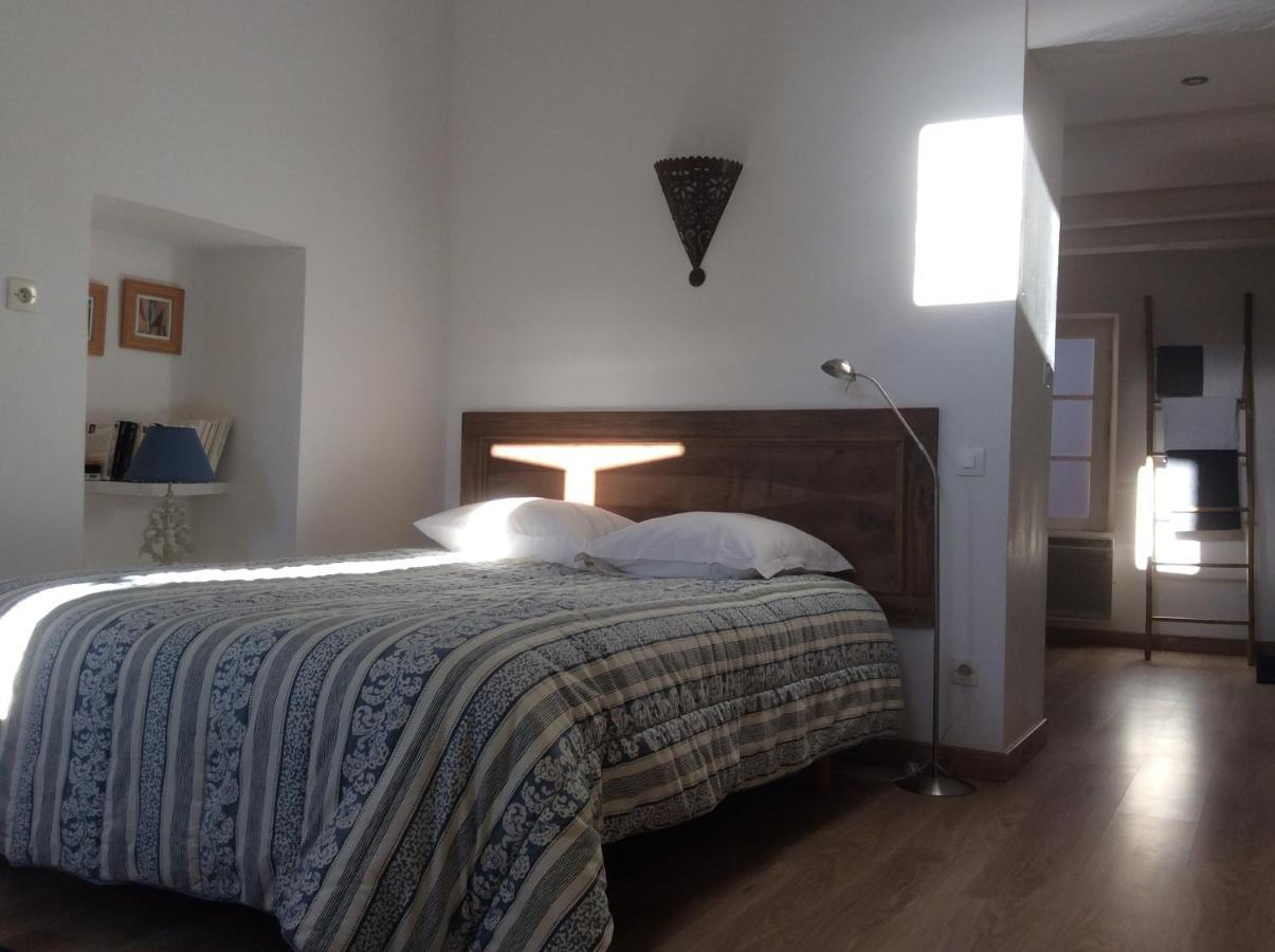 La Terrasse, Centre St-Antonin Bed & Breakfast Сент-Антонен Екстериор снимка